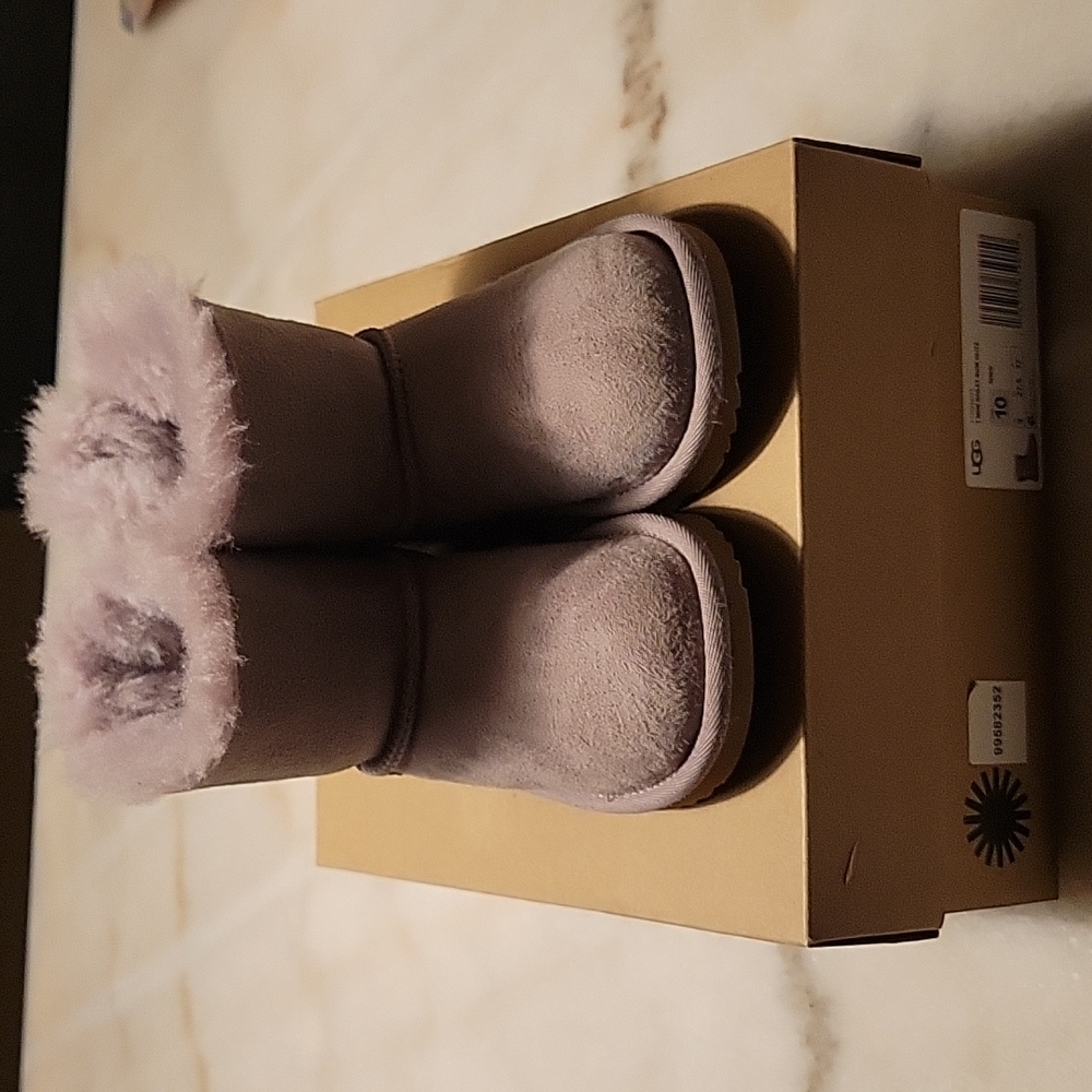 Little girls Uggs